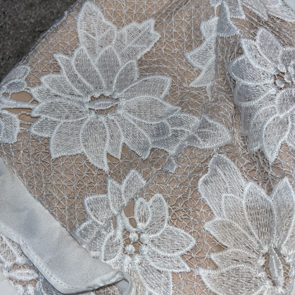 Anthropologie Bardot Vienna Lace White Lace  Nuce Slip Sheath Midi Dress Size 6 - Picture 10 of 15